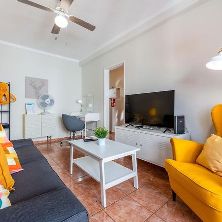 Comfy Flat W/ Rooftop Beach View By Lovelystay Бургау Екстериор снимка