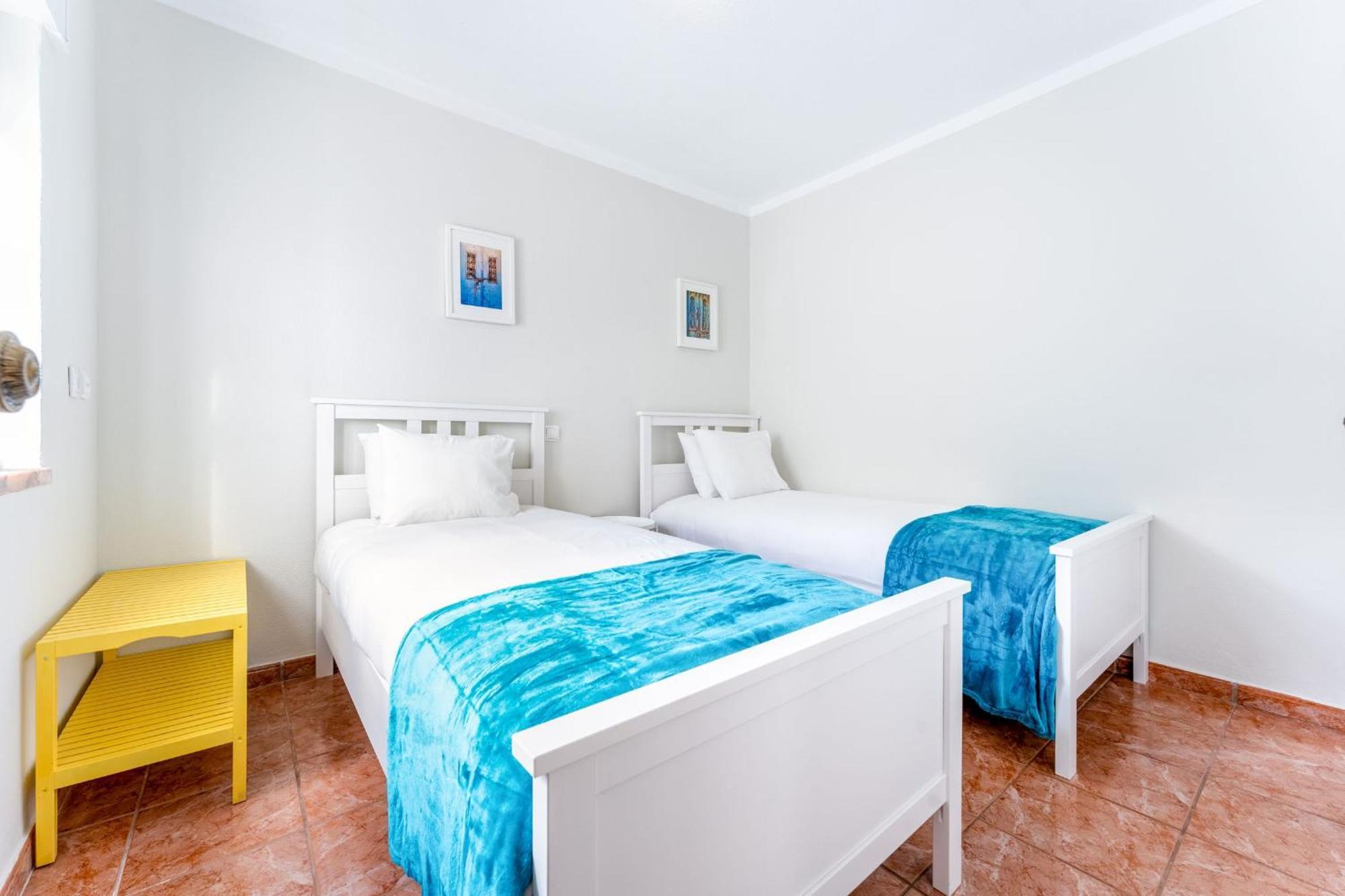 Comfy Flat W/ Rooftop Beach View By Lovelystay Бургау Екстериор снимка