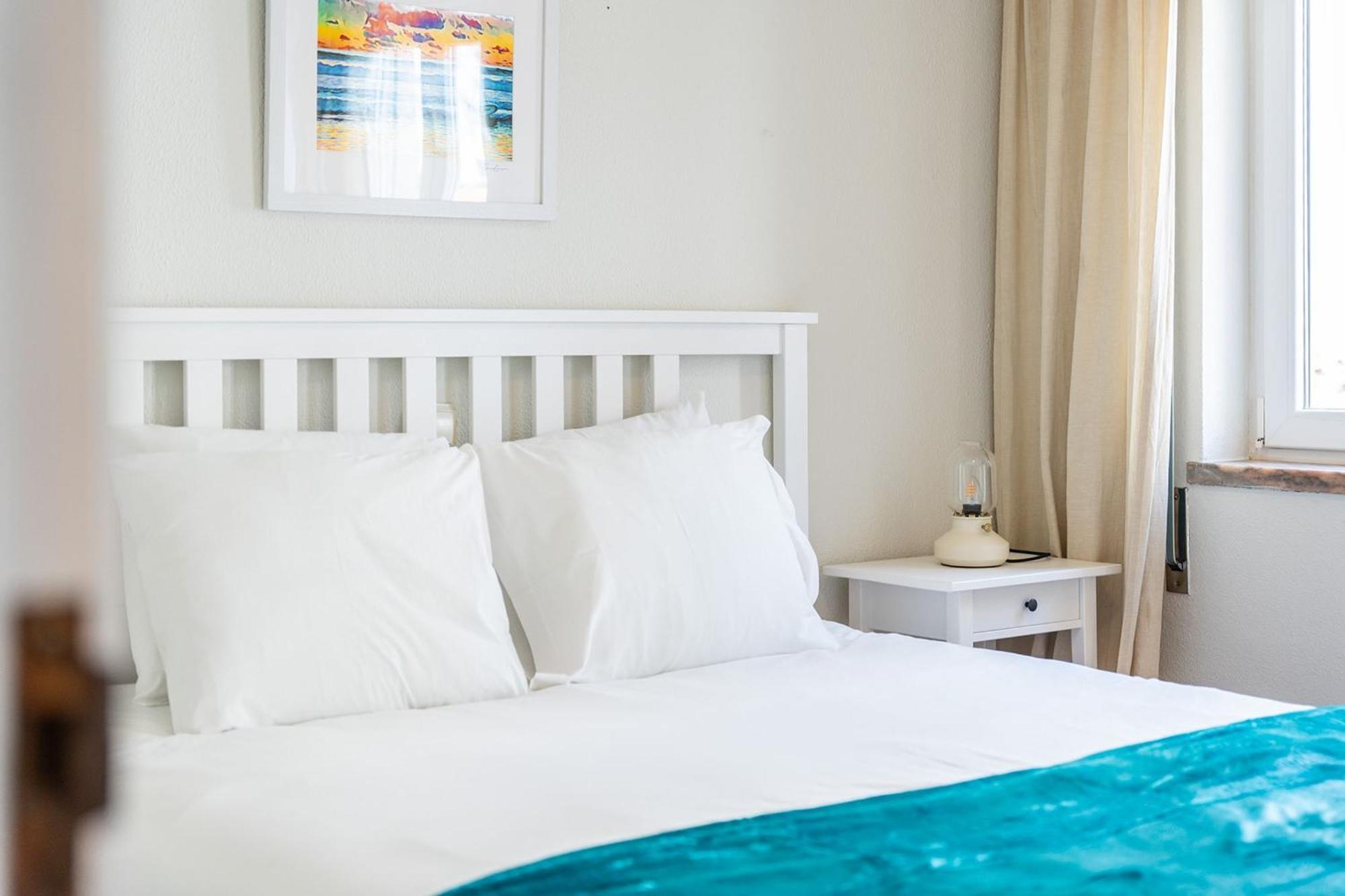 Comfy Flat W/ Rooftop Beach View By Lovelystay Бургау Екстериор снимка